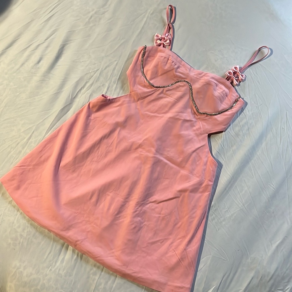 pink dress